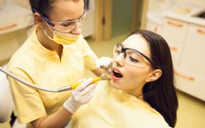 Can Dentists Remove Yellow Stains From Teeth?