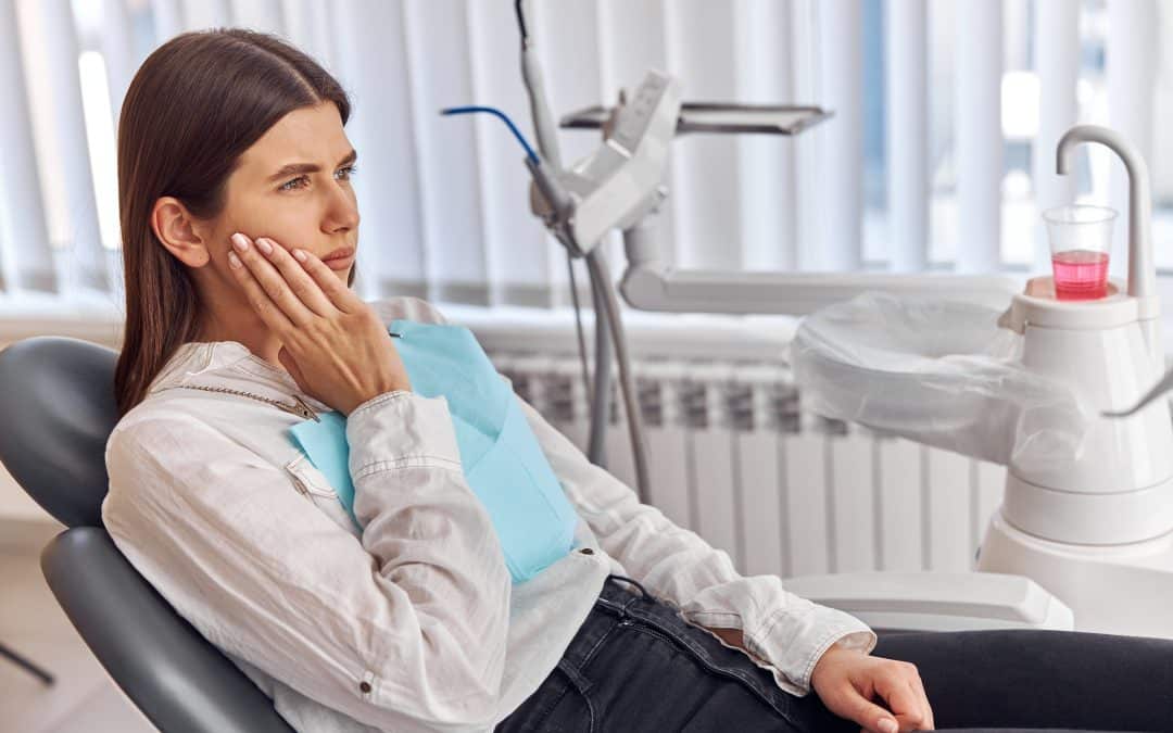 Tooth Sensitivity: Causes, Symptoms and Treatment